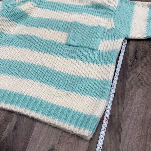 Vintage Striped mock neck chunky knit sweater - Picture 2 of 4